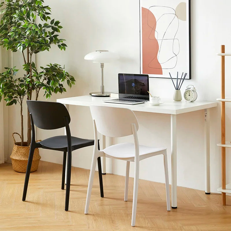 Chaises de salle à manger en plastique de cuisine Chaises de salle à manger nordiques modernes européennes ultralégères à la mode Sillas Comedor Ensembles de meubles de jardin