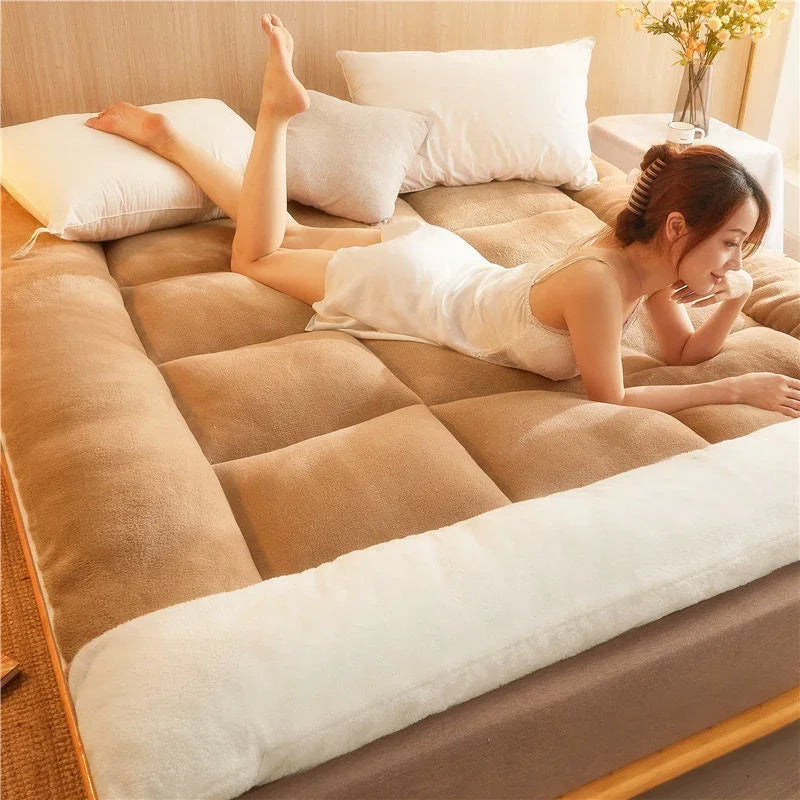 Surmatelas en peluche pour une expérience de sommeil luxueuse, coussin de lit doux au sol, lits d'hôtel, dortoirs, housse de futon, matelas pour la maison